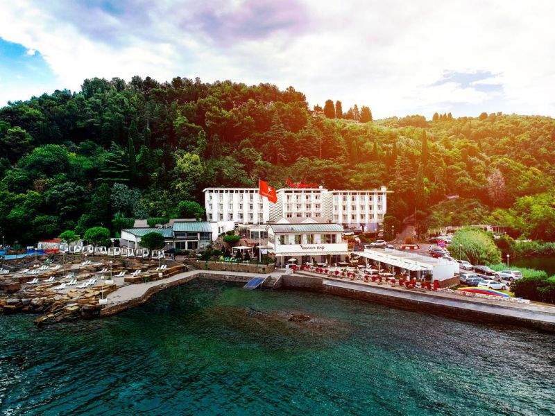 Barbara Piran Beach Hotel & Spa is located in the most beautiful, greenest and quietest part of the Slovenian coast, directly on the seaside.